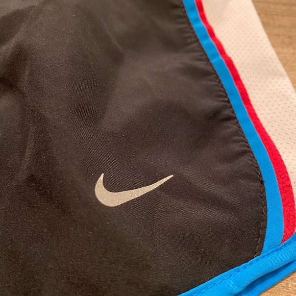 Nike Dri-fit Running Shorts Medium - Picture 3 of 4